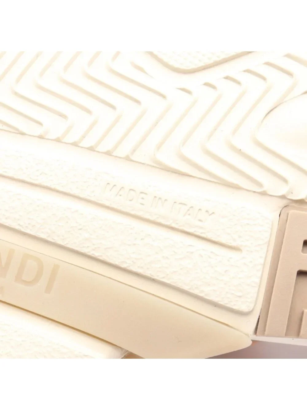 Fendi Sneakers Flow Gray